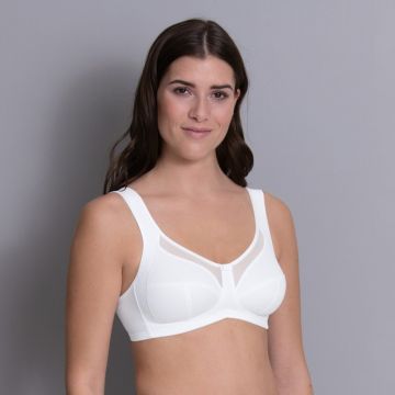 Wholesale Clara Wirefree Front Close Bra with Lace in White - Concept  Brands - Fieldfolio