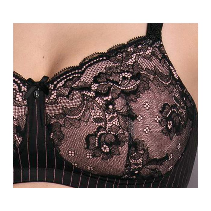 ANTONIA - Mastectomy bra with moulded cups
