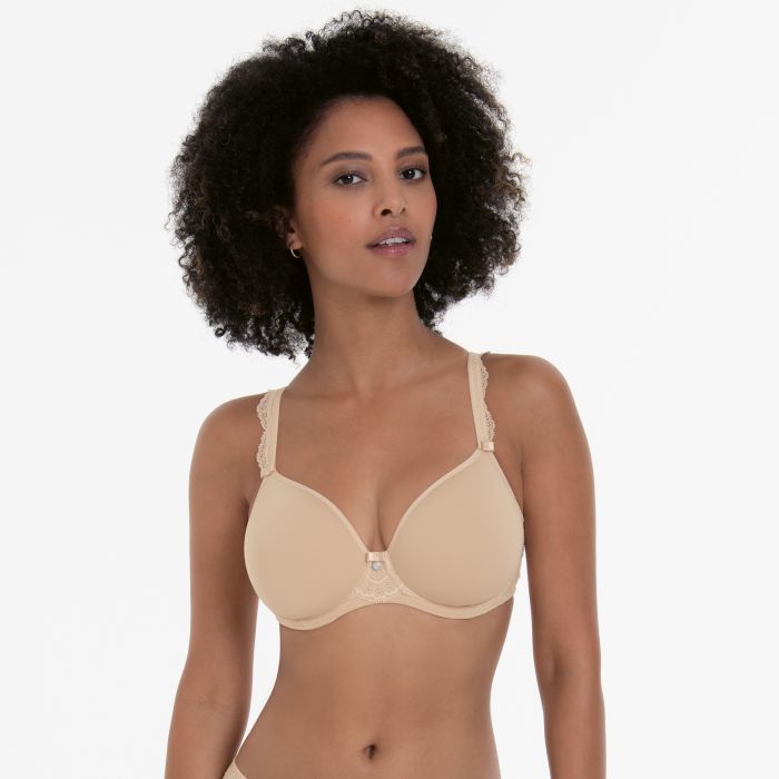 Our Rosa Faia SELMA underwire bra guarantees extended comfort and a perfect  fit up to a J-Cup. With its unique details that include a…