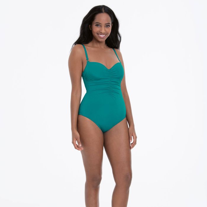 The 38 Best Swimsuit Brands for Every Body Type: Long Torsos, Plus Sizes,  Nursing Moms & Everything In Between